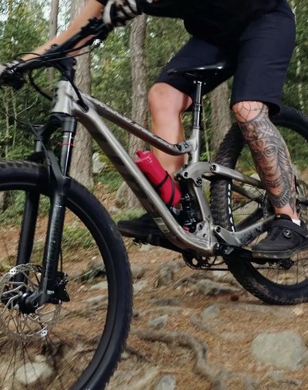 Пляшка для води Smartshake EcoBottle Squeeze 500 мл Deep Rose (11450601) | Зображення 1