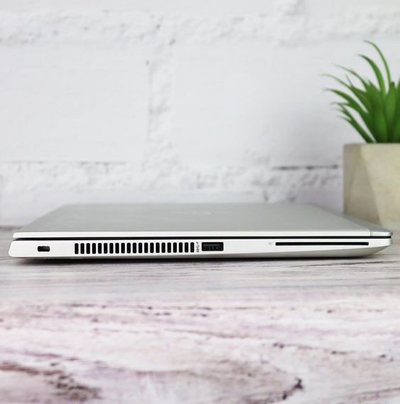 Ультрабук HP EliteBook 830 G5 / 13.3" (1920x1080) IPS / Intel Core i5-8350U (4 (8) ядра по 1.7 - 3.6 GHz) / 8 GB DDR4 / 256 GB SSD M.2 / Intel UHD Graphics 620 / WebCam б/в | Зображення 3