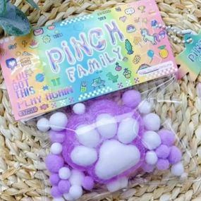 Сквиш таба лапка антистресс 6см Фиолетовая с белым