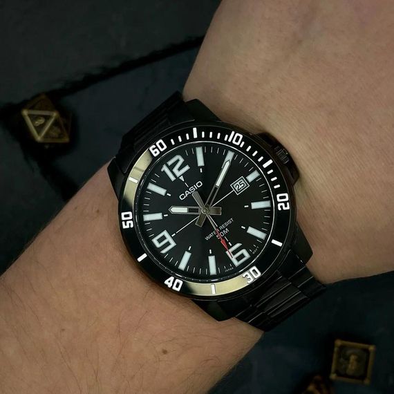 Чоловічий годинник Casio MTP-VD01B-1B | Зображення 1