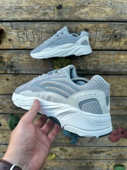 Adidas Yeezy Boost 700 V2 Static (light gray) | Зображення 9