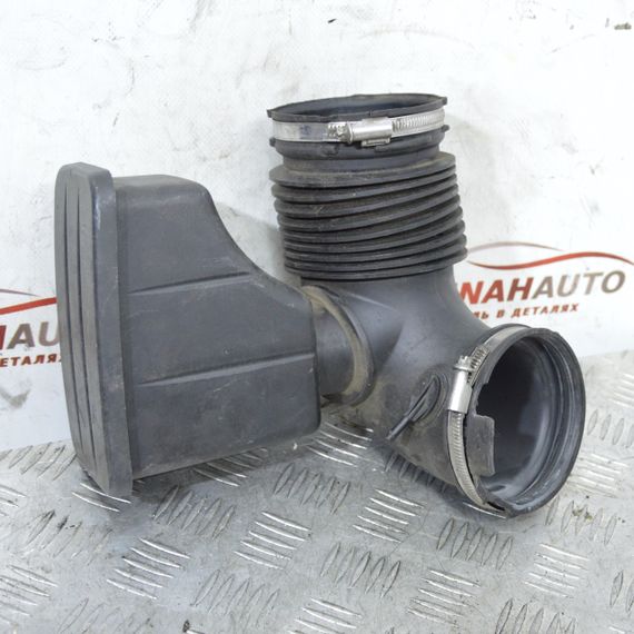 Патрубок повітряного фільтра 3.0 N52 BMW 5 E60 E61 2002-2010 Трубка повітрозабірника БМВ е60 е61 13717521029 7521029 | Зображення 1