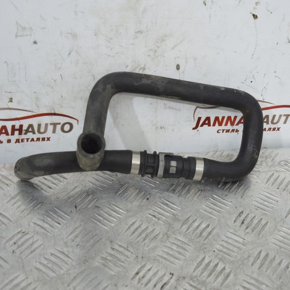 Патрубок системи охолодження Volvo C30 S40 II V50 C70 Трубка шланг води Вольво ц30 с40 2 в50 ц70 3M5H18K580AB