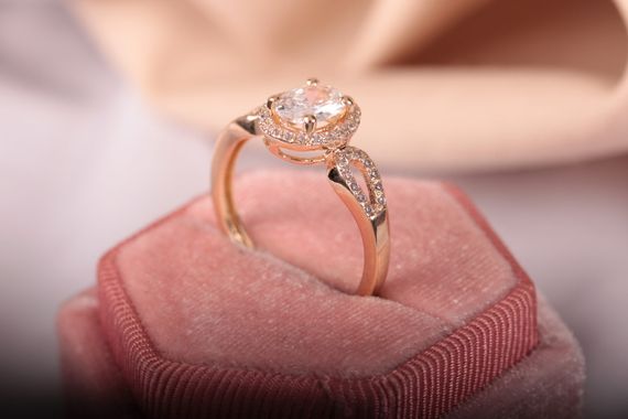 Кольцо из красного золота с фианитами 17 | Зображення 5