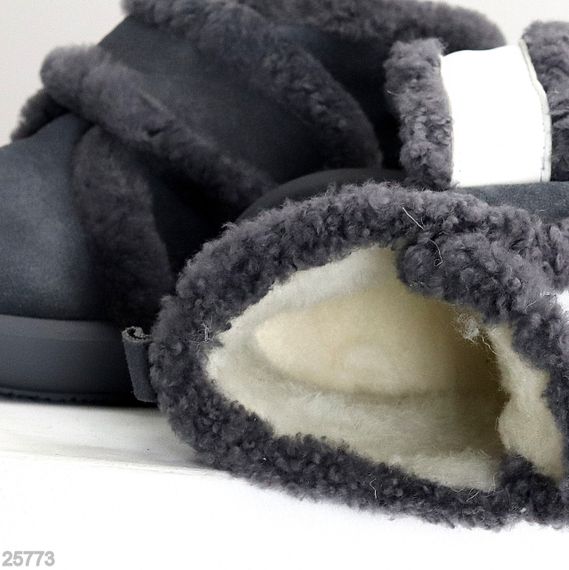 Удобные теплые замшевые зимние серые ботинки на липучке | Зображення 2