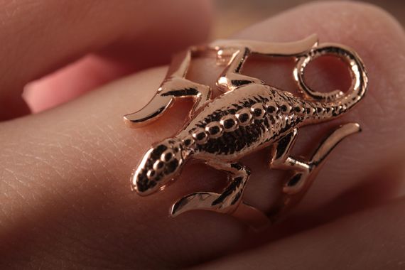 Кольцо с ящерицей из красного золота 16 | Зображення 3