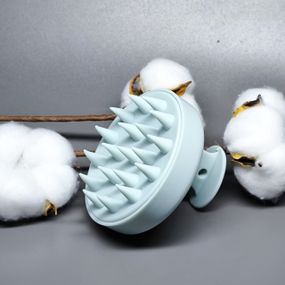 Силиконовая щетка для мытья волос и массажа головы (серо-голубая)