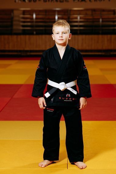 Чорне дитяче кімоно для хлопчиків, джиу-джитсу, TM BUDOGI, зріст 140 см, щільність 350 гр/м.кв.