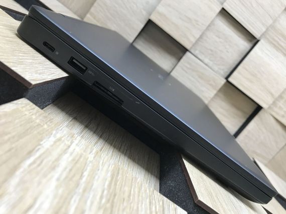 Ноутбук Б-клас Dell Latitude 5490 / 14" (1366x768) TN / Intel Core i5-8250U (4 (8) ядра по 1.6 - 3.4 GHz) / 8 GB DDR4 / 240 GB SSD / Intel UHD Graphics 620 / WebCam / Windows 10 б/в | Зображення 4
