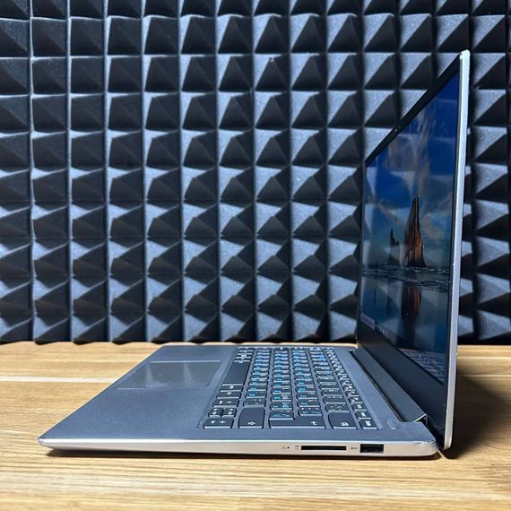 Ультрабук Б-клас Lenovo IdeaPad 530S-14ARR / 14" (1920x1080) IPS / AMD Ryzen 3 2200U (2 (4) ядра по 2.5 - 3.4 GHz) / 8 GB DDR4 / 256 GB SSD / AMD Radeon Vega 3 Graphics / WebCam б/в | Зображення 5