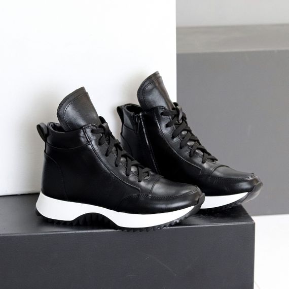 Шикарні чорні шкіряні спортивні черевики з білою шнурівкою | Зображення 7