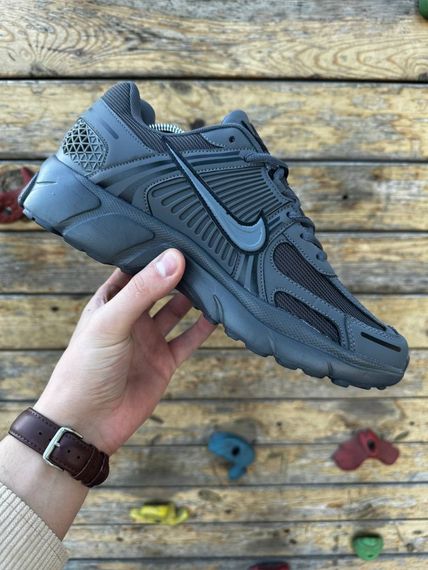 Кросівки Nike ZOOM Vomero 5 (dark gray) | Зображення 4