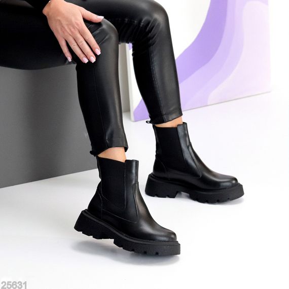 Зручні базові чорні зимові черевики челсі з еластичною вставкою | Зображення 4