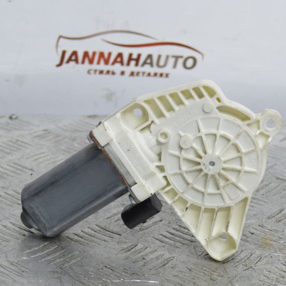 Моторчик склопідіймача передній лівий Mercedes W169 W245 електромотор скла Мерседес A1698204142