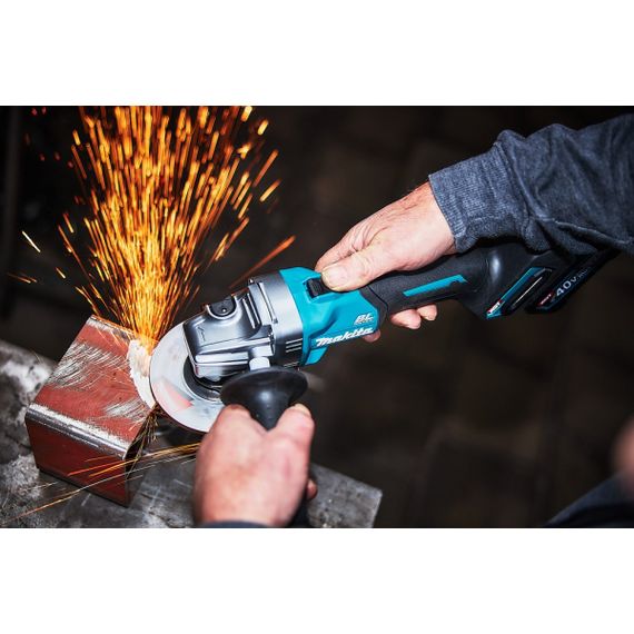 Шліфмашина кутова акумуляторна Makita GA008GZ (125 мм, 8500 об/хв, BL, XGT, без акумуляторів та зарядного пристрою) | Зображення 7