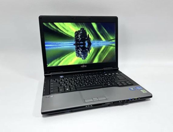 Ноутбук Fujitsu LifeBook S752 / 14" (1366x768) TN / Intel Core i5-3210M (2 (4) ядра по 2.5 - 3.1 GHz) / 8 GB DDR3 / 120 GB SSD / Intel HD Graphics 4000 + гравировка клавиатуры б/у | Зображення 1