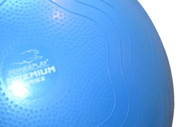 М'яч для фітнесу (фітбол) укріплений PowerPlay 4000 Ø65 cm Premium Gymball Anti-Burst Синій + помпа (PP_4000_65cm_Blue) | Зображення 2