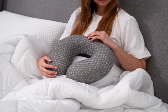 Подушка ортопедична Ardesto Sleepwell Travel 34х29х10 см сіра | Зображення 1