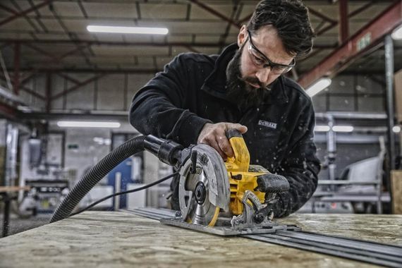 Пила дисковая сетевая 1600Вт  190*30мм DeWALT DWE576K | Зображення 2