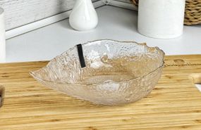 Салатник Ardesto Leaf AR5008 17.5 см прозрачный