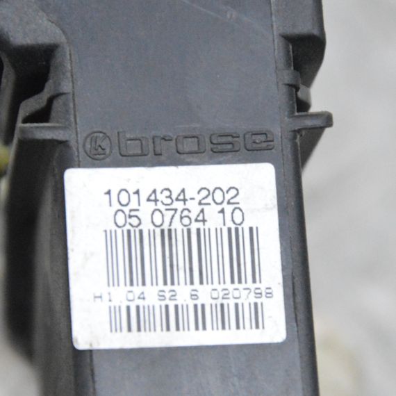 Моторчик склопідйомника передніх правих дверей Volkswagen Golf IV 1997-2005 Фольксваген Гольф 4 101434202 | Зображення 2