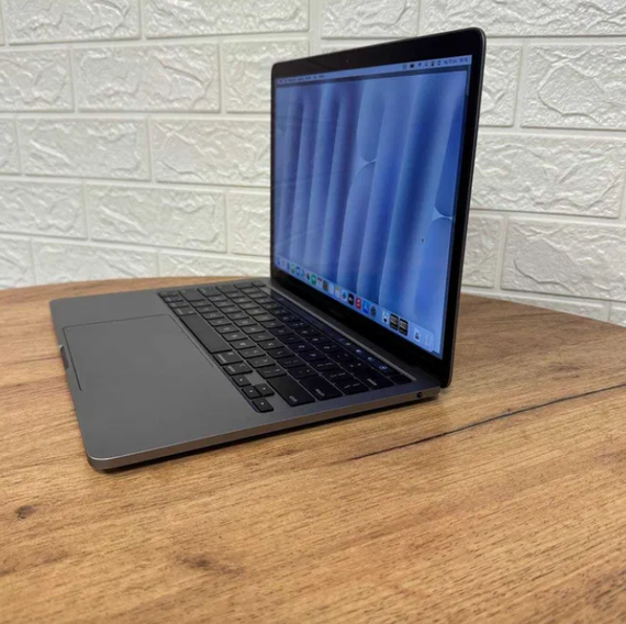 Ноутбук MacBook Pro 13 A2338 2020 Apple M1 8Gb SSD 256Gb 86 циклів Б/В | Зображення 2