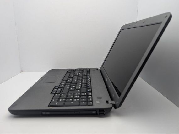 Ноутбук Samsung R530 / 15.6" (1366x768) TN / Intel Pentium T4500 (2 ядра по 2.3 GHz) / 4 GB DDR3 / 320 GB HDD / Intel HD Graphics / WebCam / DVD-ROM б/у | Зображення 4