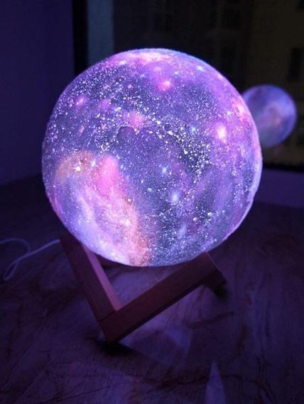 Настільний сенсорний світильник – нічник Місяць Magic 3D RGB Moon Light з пультом | Зображення 1