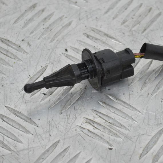 Датчик температури впускного повітря Mazda 2.0 Di Мазда 170400-6010 | Зображення 1