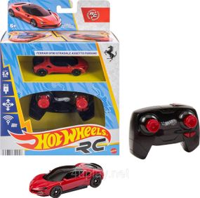 Машинка Хот Вілс Феррарі 1:64 на пульті управління для треку Hot Wheels Ferrari SF90 Mattel