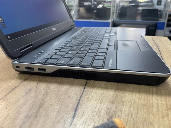 Ноутбук Dell Latitude E6540 15.6 HD intel core i5 4310M/4gb/320gb | Зображення 5