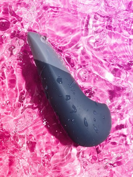 Вібратор для стимуляції клітора безшумний Womanizer Vibe, темно-синій Sex Aura | Зображення 4