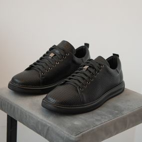 Черные кеды с перфорацией 47 размер - стелька 31,3 см