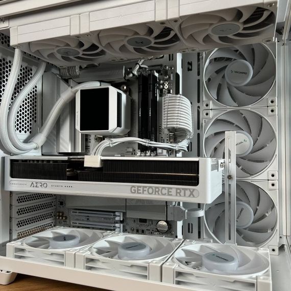 Ігровий ПК DeepCool CG530 WH Tower / AMD Ryzen 7 9700X (8 (16) ядер по 3.8 - 5.5 GHz) / 32 GB DDR5 / 2000 GB SSD M.2 / nVidia GeForce RTX 5070, 12 GB GDDR7, 192-bit / 750W б/в | Зображення 6