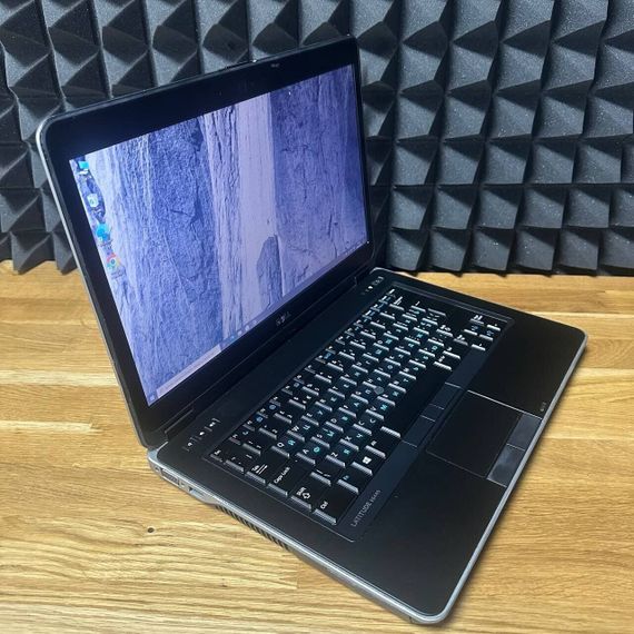 Ноутбук Dell Latitude E6440 / 14" (1600x900) TN / Intel Core i5-4300M (2 (4) ядра по 2.6 - 3.3 GHz) / 8 GB DDR3 / 256 GB SSD / Intel HD Graphic 4600 / WebCam / DVD-ROM б/в | Зображення 4
