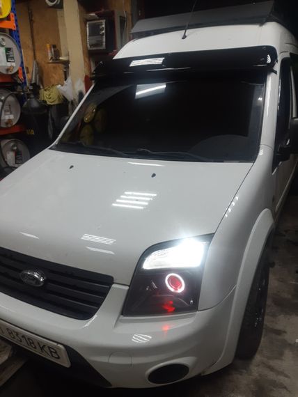 Козырек на лобовое стекло (черный глянец, 5мм) для Ford Connect 2002-2006 гг | Зображення 5