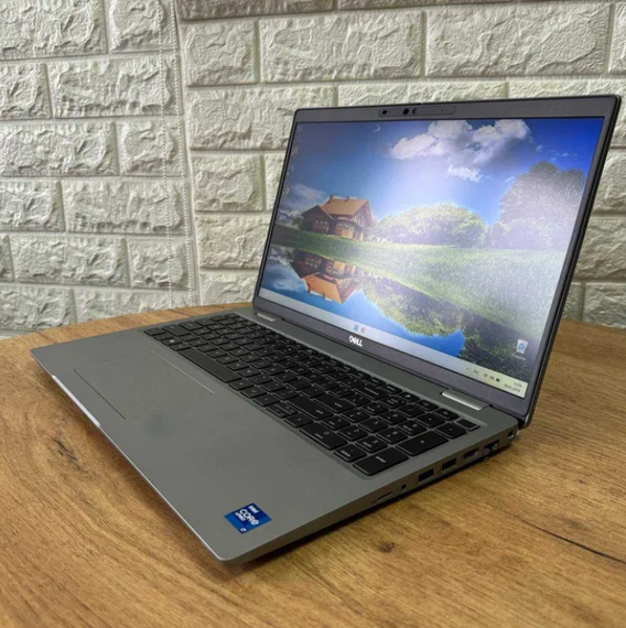 Ноутбук Dell Latitude 5520 15,6" FHD IPS i7 1185G7 16Gb SSD 512Gb Б/В | Зображення 5