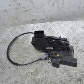 Замок передніх лівих дверей Volvo S40 V50 1996-2012 Замок дверей передній лівий Вольво с40 в50 30753658