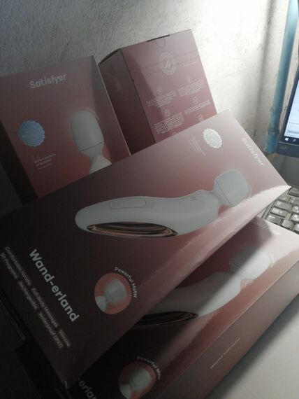 Вібромасажер Satisfyer Wand-erland (White/Rosegold) (м'ята упаковка!!!) | Зображення 1