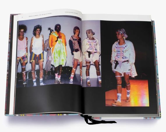 Книга о Вивьен Вествуд история моды Vivienne Westwood Catwalk : The Complete Collections. Alexander Fury | Зображення 6