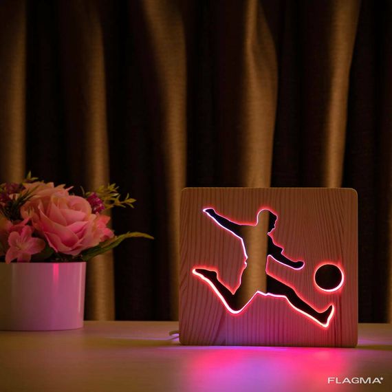 Светильник ночник ArtEco Light из дерева LED "Футболист с мячем" с пультом и... | Зображення 4