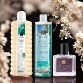 Набір Avon «Мальдівські піски» — Піна для ванни 500 мл + Гель для душу 500 мл + Парфумна вода Far Away Glamour 30 мл