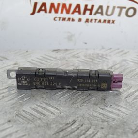 Підсилювач антени Audi Q5 8R нижній Ауді ку5 8R0035225C