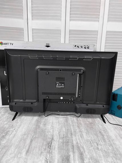 Телевизор RU42S00 Smart TV. 40"1920x1080 Android 9, WiFi, встроенный тюнер Т2 | Зображення 1