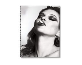 Книга для фешн-фотографа Mert Alas and Marcus Piggott: Charlotte Cotton подарункові книги про модну фотографію