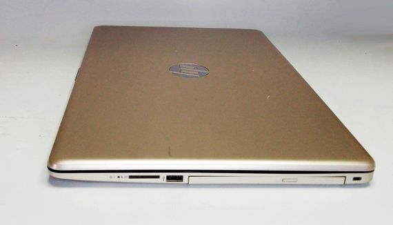 Ноутбук Б-класс HP Pavilion 17 by0063cl / 17.3" (1600x900) TN Touch / Intel Core i7-8550U (4 (8) ядра по 1.8 - 4.0 GHz) / 16 GB DDR4 / 256 GB SSD NVMe / Intel UHD Graphics 620 / WebCam б/у | Зображення 6