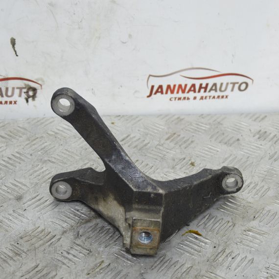 Кронштейн коробки передач 1.6 TDCI Ford Focus 2 2005-2010 Лапа опора КПП Форд Фокус 3M517M125AE