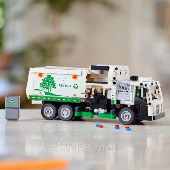Конструктор LEGO Technic Сміттєвоз Mack LR Electric Функціональна модель зі механізмом завантаження | Зображення 7