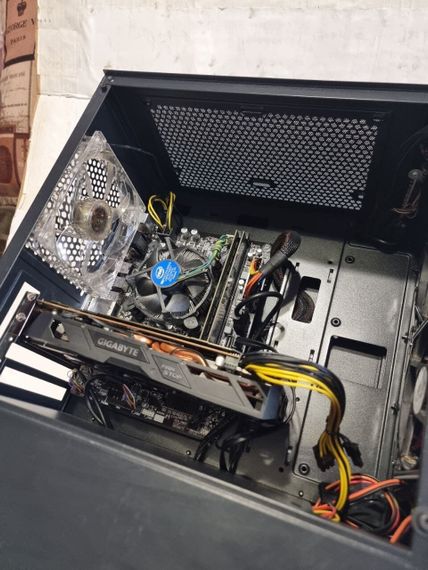 Ігровий ПК Vinga CS316B Tower / Intel Core i5-7400 (4 ядра по 3.0 - 3.5 GHz) / 16 GB DDR4 / 240 GB SSD + 2000 GB HDD / AMD Radeon RX 480, 4 GB GDDR5, 256-bit / 530W б/в | Зображення 7