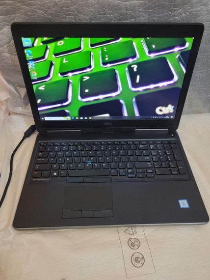 Ноутбук Dell Precision 7510 15,6 FullHD + Core i5 + 16 GB + SDD +HDD Б/В